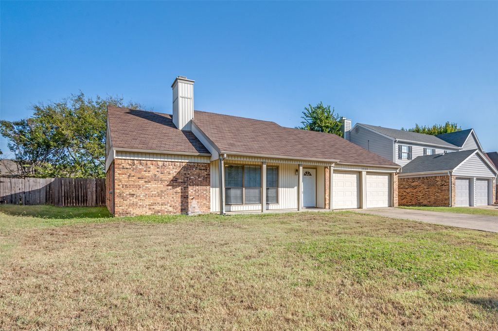 2630 Remmington Drive, Grand Prairie, TX 75052