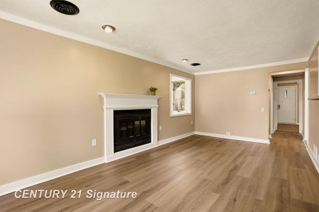 4355 N Michigan Avenue, Saginaw, MI 48604