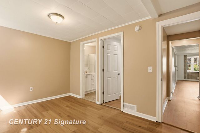 4355 N Michigan Avenue, Saginaw, MI 48604