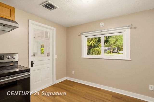 4355 N Michigan Avenue, Saginaw, MI 48604