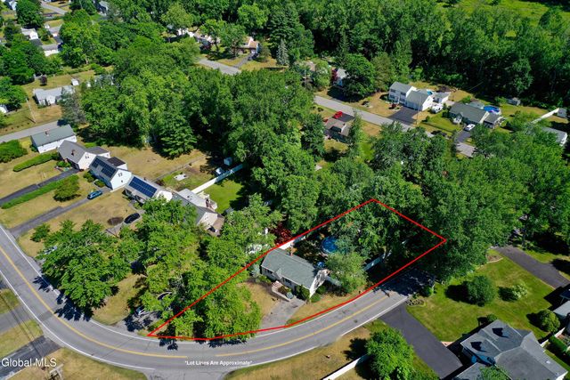 69 Gipp Road, Guilderland, NY 12203