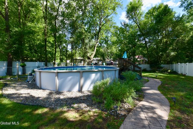 69 Gipp Road, Guilderland, NY 12203