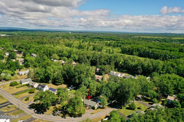 69 Gipp Road, Guilderland, NY 12203