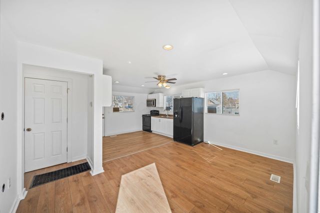 964 E Weber Road, Columbus, OH 43211