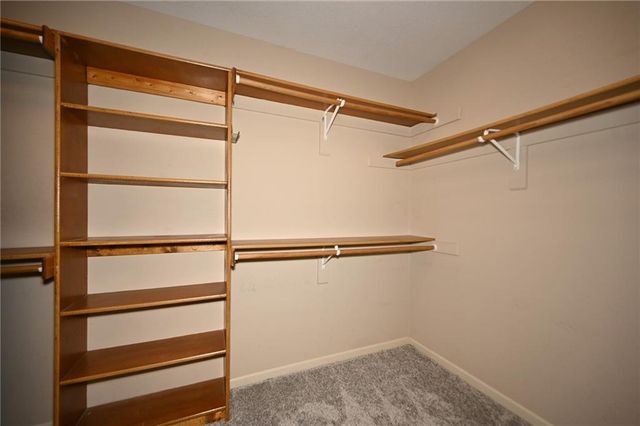 9115 N Camden Avenue, Kansas City, MO 64154