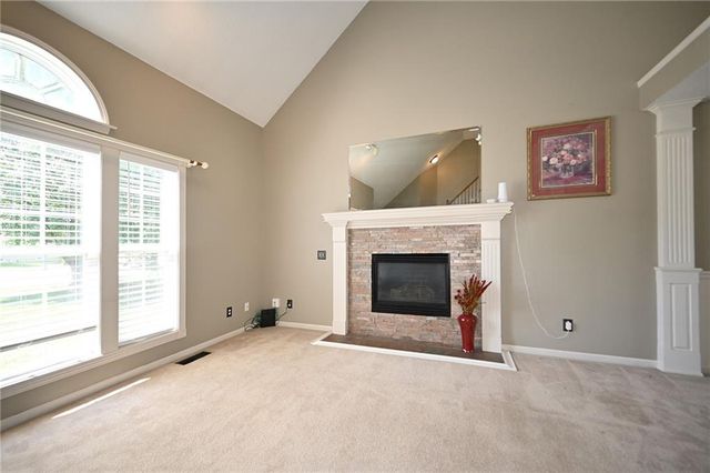 9115 N Camden Avenue, Kansas City, MO 64154