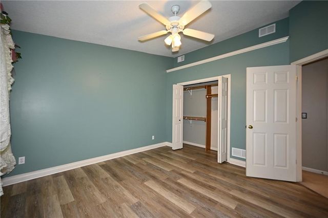 9115 N Camden Avenue, Kansas City, MO 64154