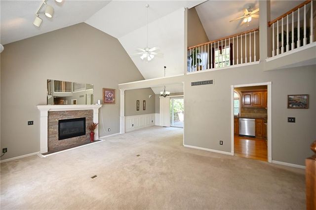 9115 N Camden Avenue, Kansas City, MO 64154