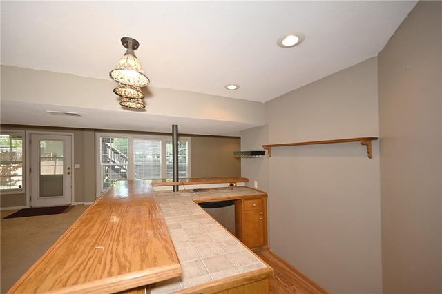 9115 N Camden Avenue, Kansas City, MO 64154