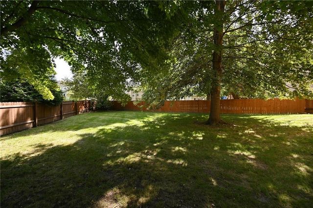 9115 N Camden Avenue, Kansas City, MO 64154