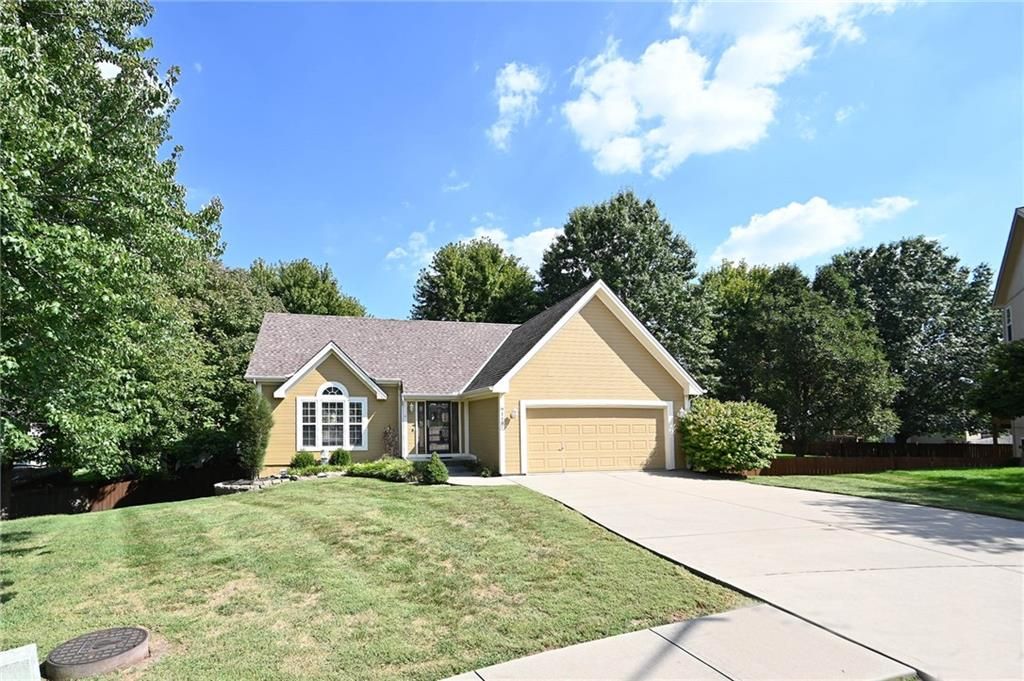 9115 N Camden Avenue, Kansas City, MO 64154