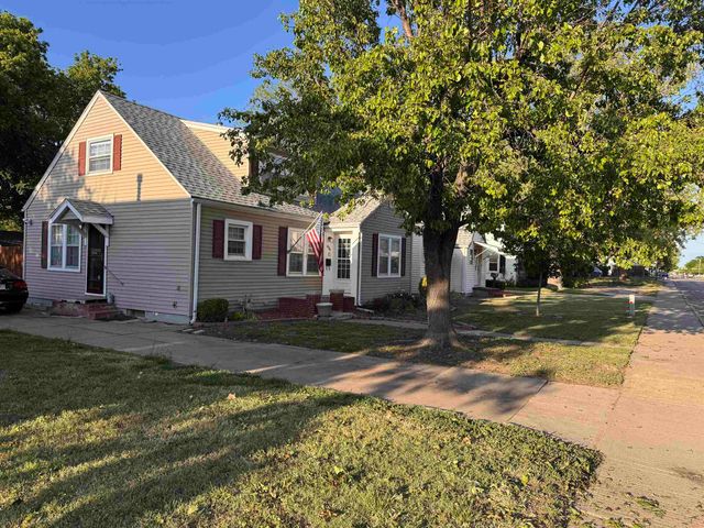 624 W Crawford St., Salina, KS 67401
