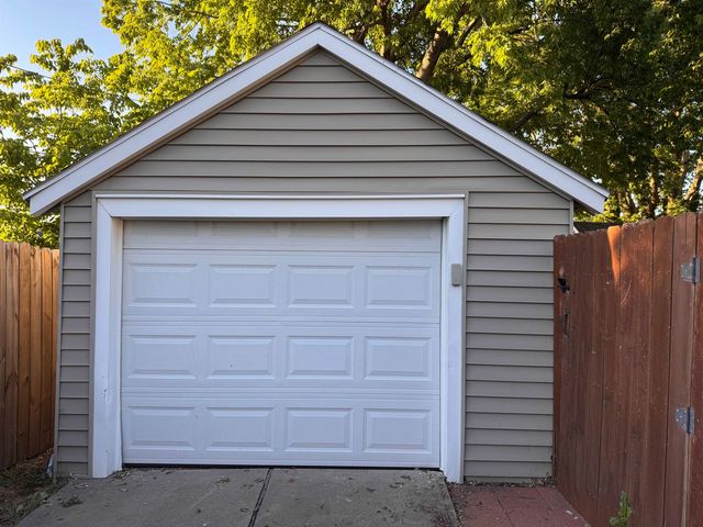 624 W Crawford St., Salina, KS 67401