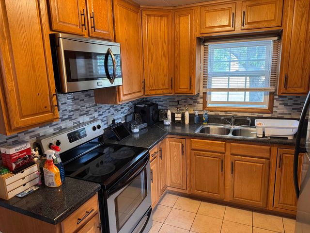 624 W Crawford St., Salina, KS 67401
