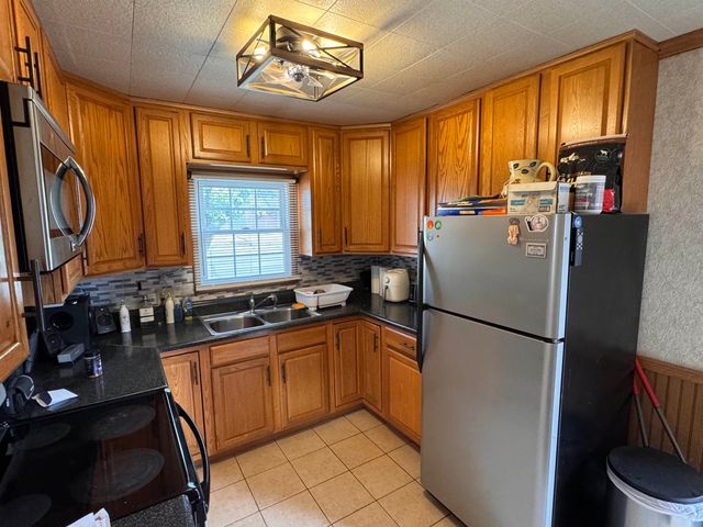 624 W Crawford St., Salina, KS 67401