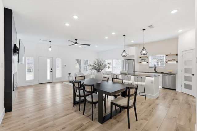 901 Elsbeth Street, Dallas, TX 75208