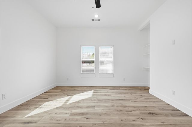 901 Elsbeth Street, Dallas, TX 75208