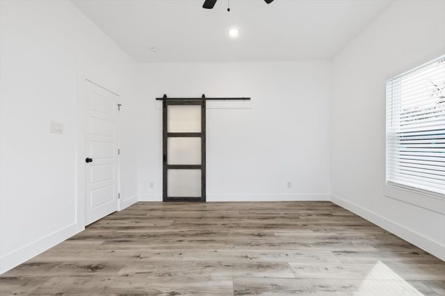 901 Elsbeth Street, Dallas, TX 75208