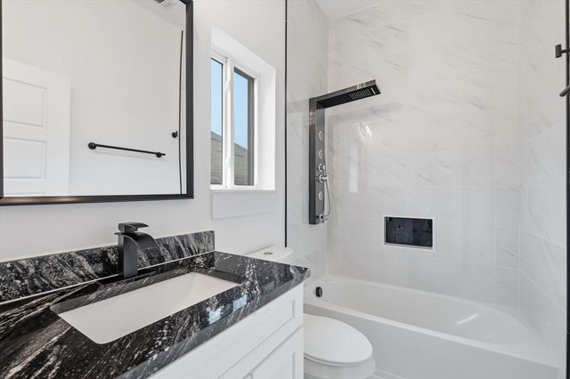 901 Elsbeth Street, Dallas, TX 75208