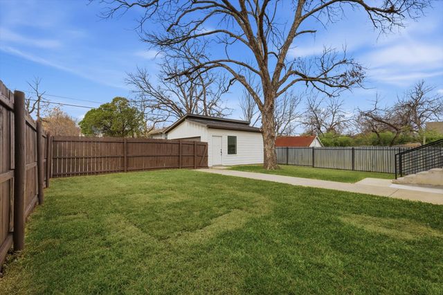 901 Elsbeth Street, Dallas, TX 75208