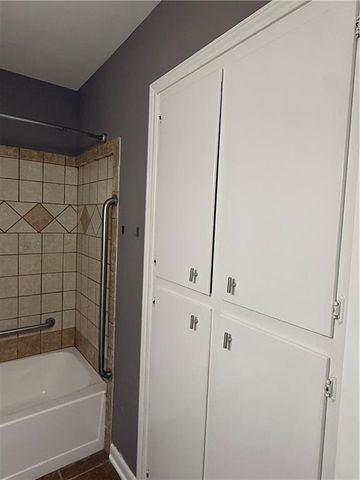 6640 PINEBROOK Trace, Ball, LA 71405