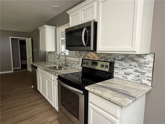 6640 PINEBROOK Trace, Ball, LA 71405