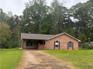 6640 PINEBROOK Trace, Ball, LA 71405