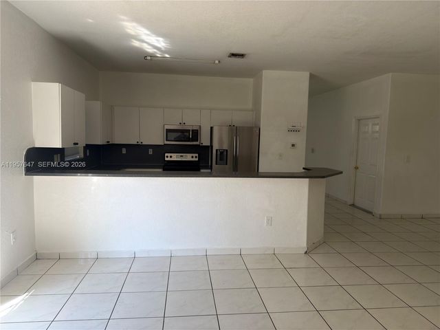 8856 NW 140th Ln 1, Miami Lakes, FL 33018
