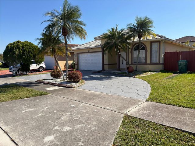 8856 NW 140th Ln 1, Miami Lakes, FL 33018