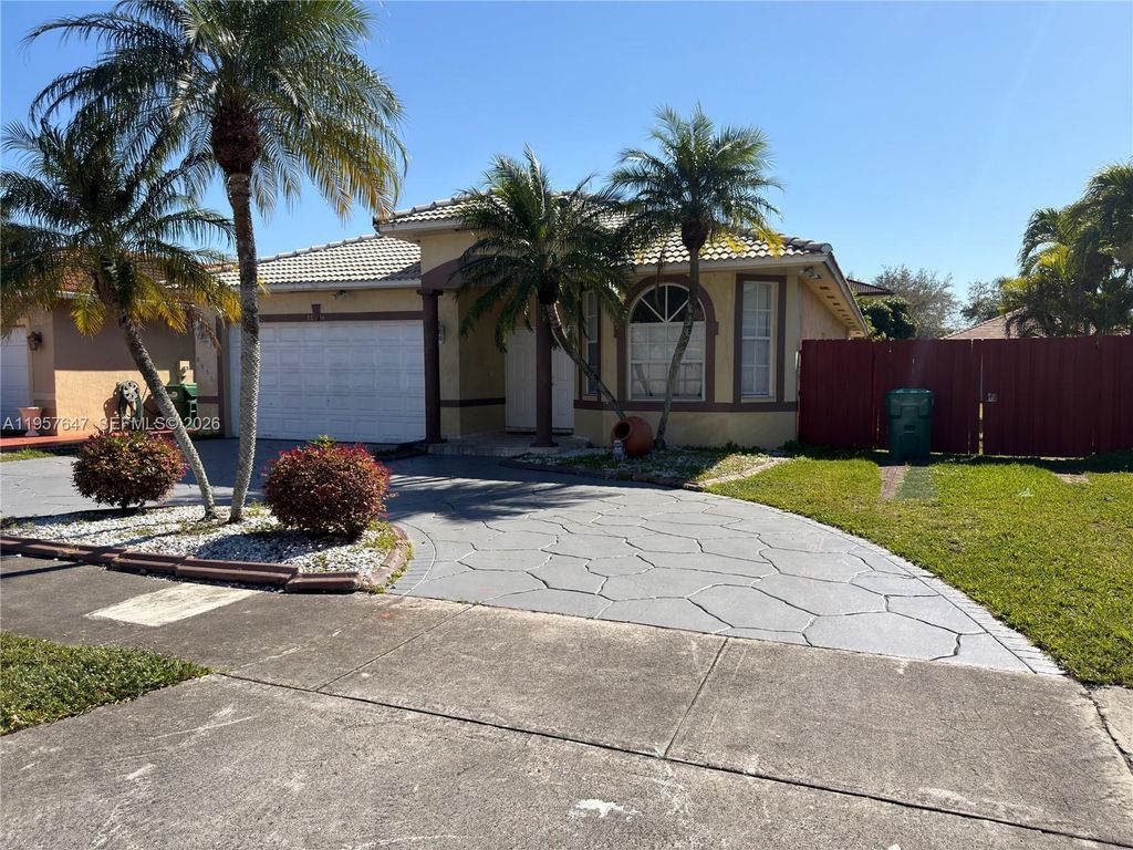 8856 NW 140th Ln 1, Miami Lakes, FL 33018