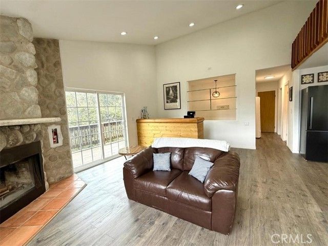 1909 Pioneer Way, Pine Mtn Club, CA 93222