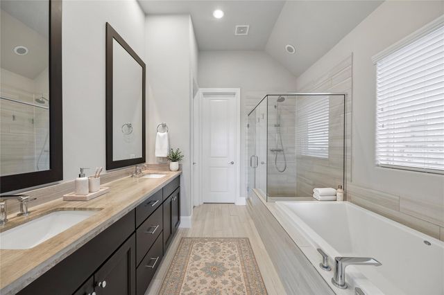 9664 Knight Road, Houston, TX 77045