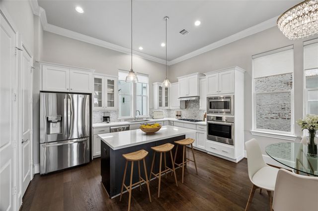 9664 Knight Road, Houston, TX 77045