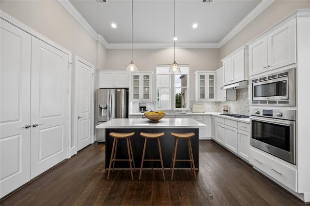 9664 Knight Road, Houston, TX 77045