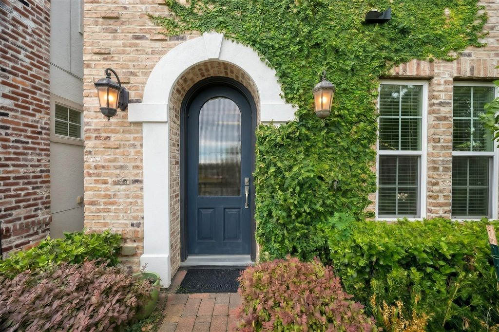 9664 Knight Road, Houston, TX 77045