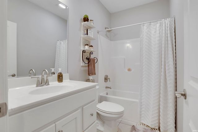 7815 Mesa Court, Evansville, IN 47715