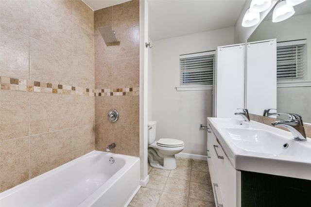 8120 Hunnicut Road, Dallas, TX 75228