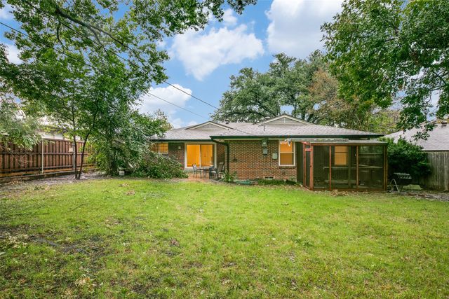 8120 Hunnicut Road, Dallas, TX 75228