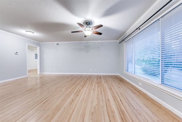 8120 Hunnicut Road, Dallas, TX 75228