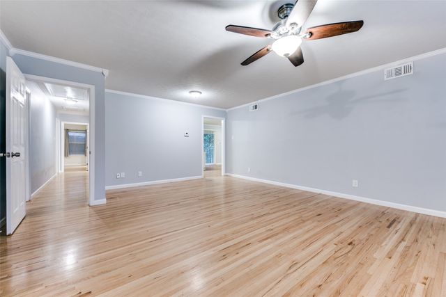 8120 Hunnicut Road, Dallas, TX 75228