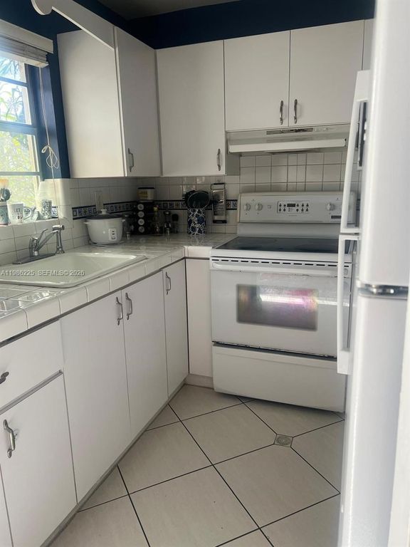 6620 W 2nd Court 407, Hialeah, FL 33012