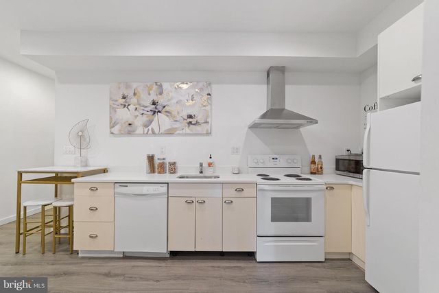 2318 N PARK AVE, Philadelphia, PA 19132
