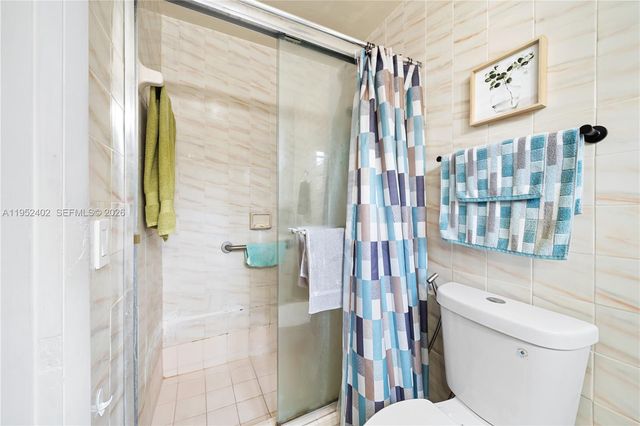 9590 SW 51st Ter, Miami, FL 33165