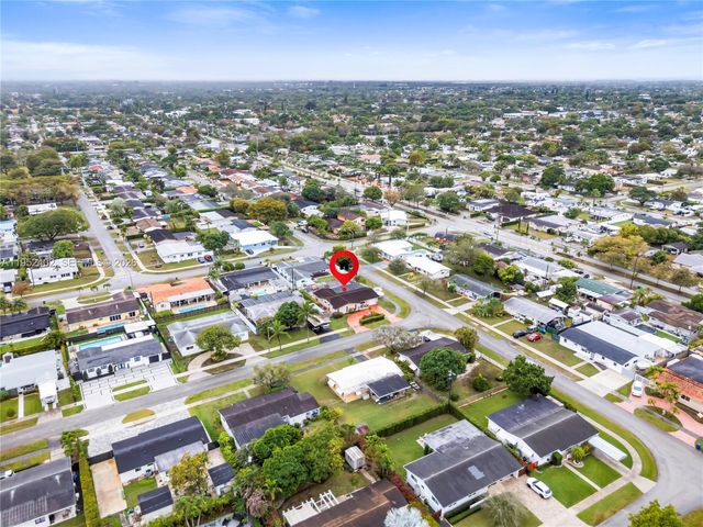 9590 SW 51st Ter, Miami, FL 33165