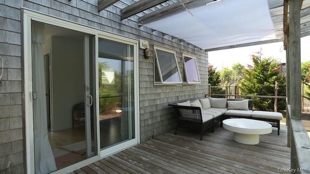 40 Elm Walk, Fair Harbor, NY 11706