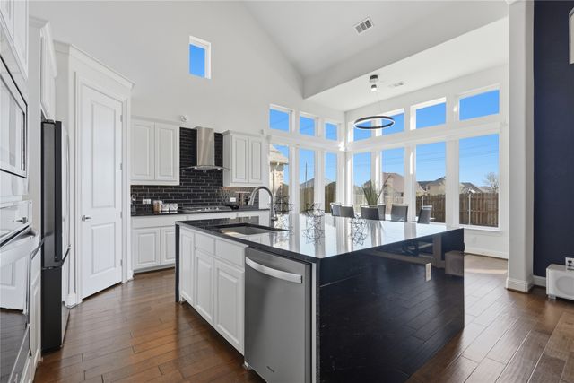 7548 Ridge Lane, Grand Prairie, TX 75054