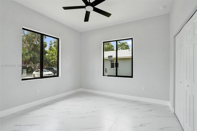 2445 SW 43rd Ter, Fort Lauderdale, FL 33317