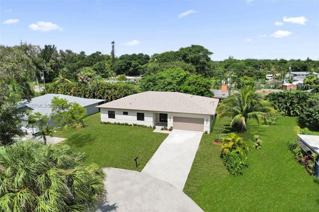 2445 SW 43rd Ter, Fort Lauderdale, FL 33317
