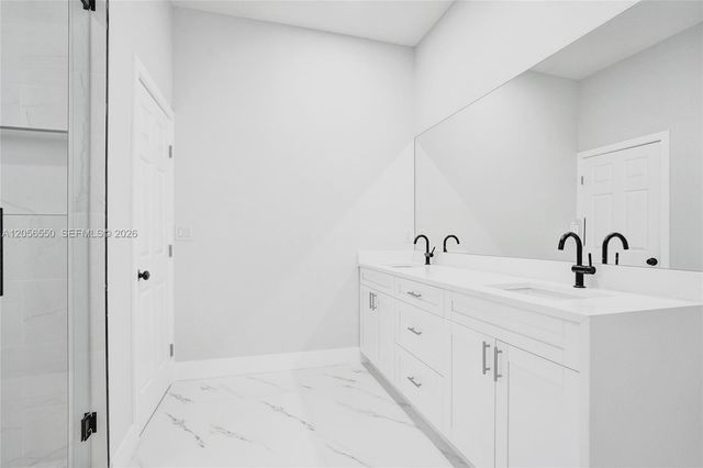 2445 SW 43rd Ter, Fort Lauderdale, FL 33317