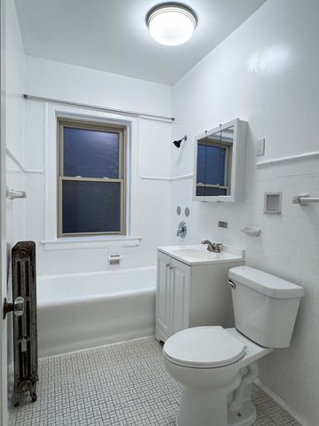 4752 N Virginia Avenue 1S, Chicago, IL 60625